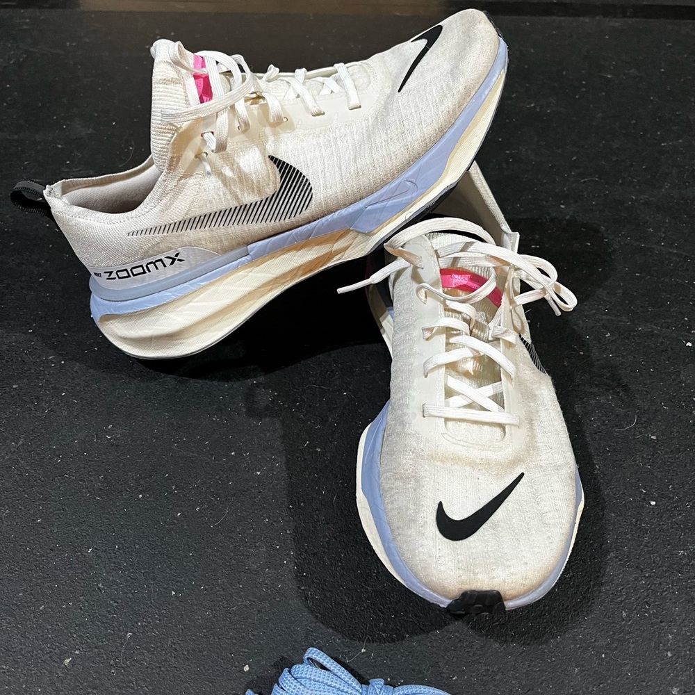Men’s Nike invincible 3 size 10:5 "White/Football Grey/Cobalt Blue"